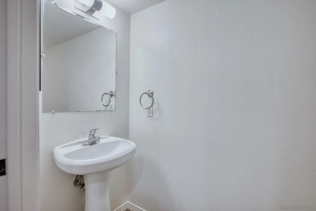 801 W W Hawthorn St 203, San Diego, CA 92101