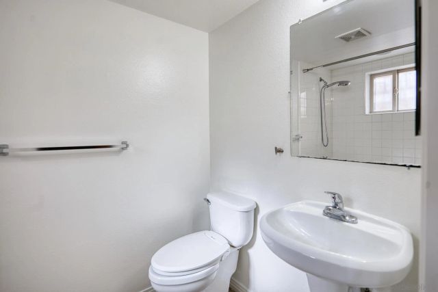 801 W W Hawthorn St 203, San Diego, CA 92101