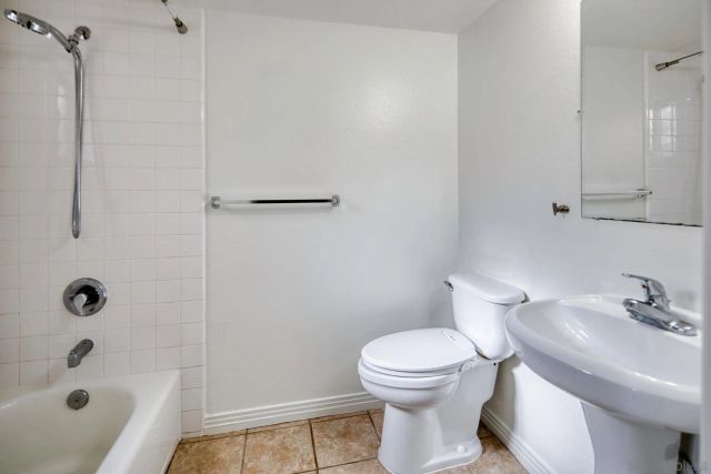 801 W W Hawthorn St 203, San Diego, CA 92101