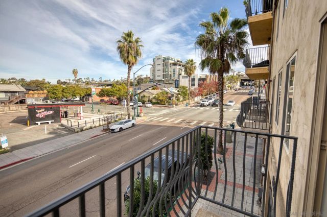 801 W W Hawthorn St 203, San Diego, CA 92101