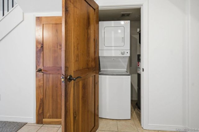 801 W W Hawthorn St 203, San Diego, CA 92101