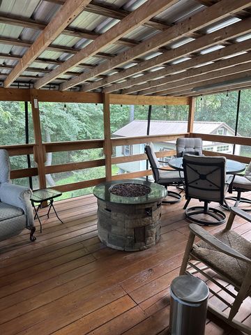 124 Joyce Ln, Ashland City, TN 37015