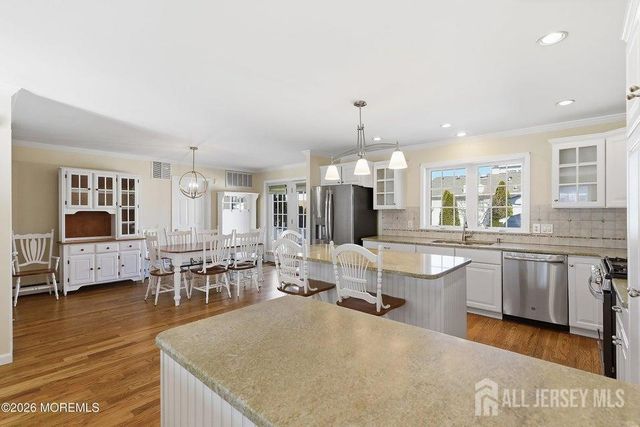 21 Jersey City Avenue, Lavallette, NJ 08735