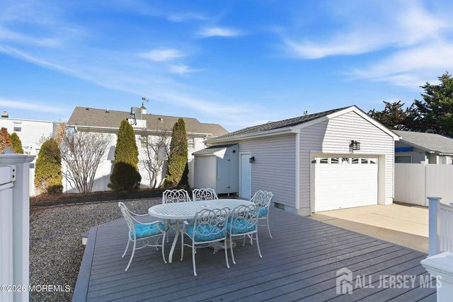 21 Jersey City Avenue, Lavallette, NJ 08735