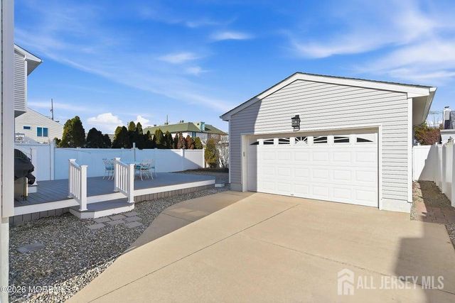 21 Jersey City Avenue, Lavallette, NJ 08735