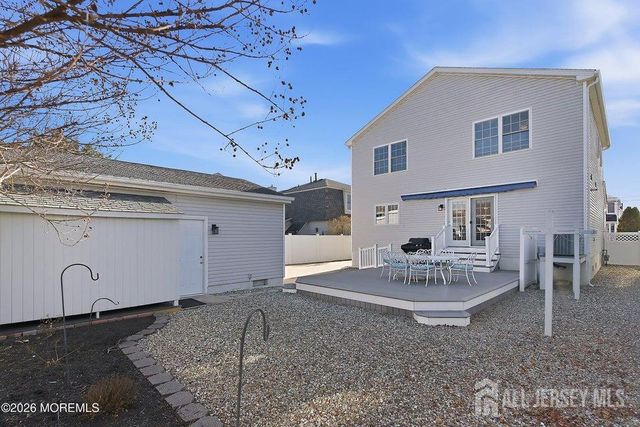 21 Jersey City Avenue, Lavallette, NJ 08735