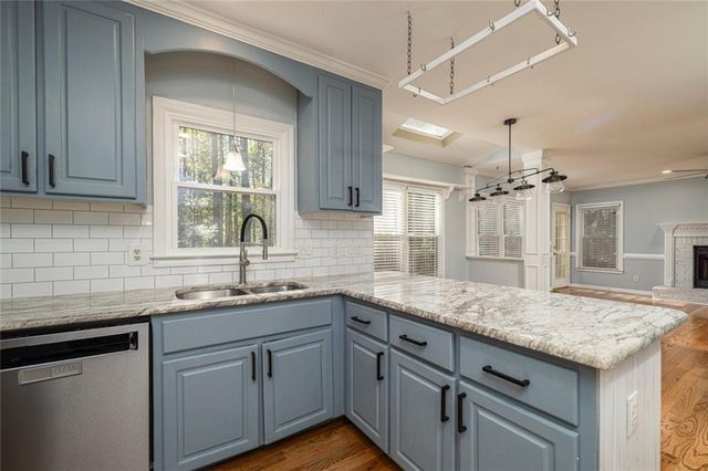 482 Broadstone Way NW, Acworth, GA 30101