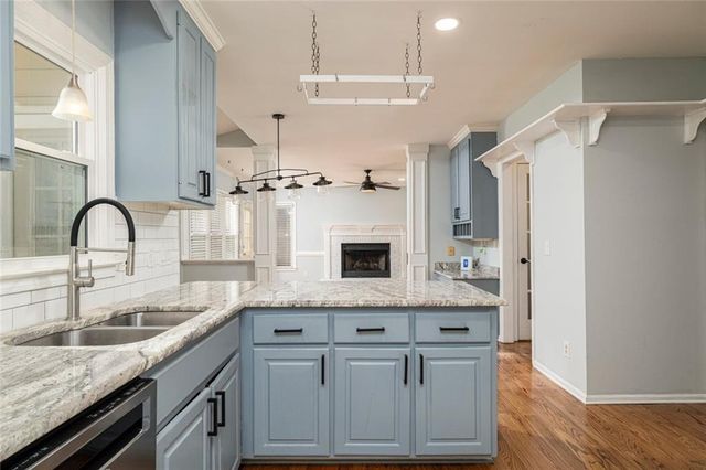 482 Broadstone Way NW, Acworth, GA 30101