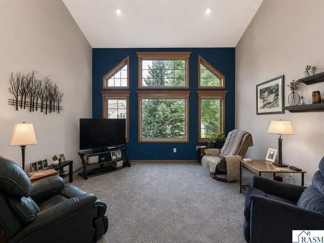 446 Thomas Drive, Eagle Lake, MN 56024