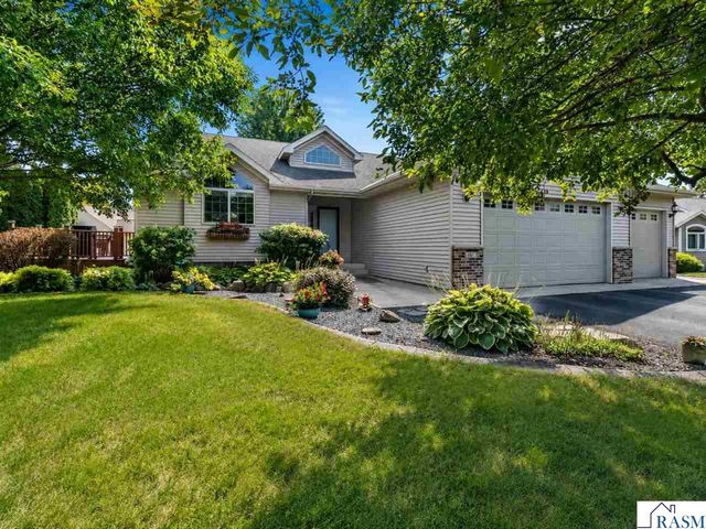 446 Thomas Drive, Eagle Lake, MN 56024