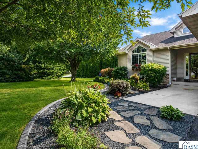 446 Thomas Drive, Eagle Lake, MN 56024
