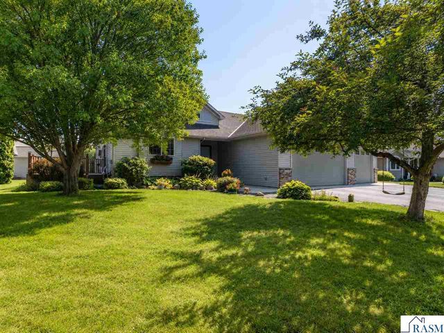 446 Thomas Drive, Eagle Lake, MN 56024