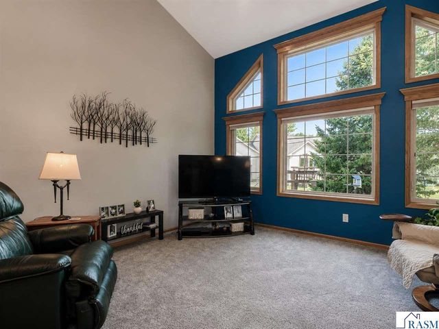446 Thomas Drive, Eagle Lake, MN 56024