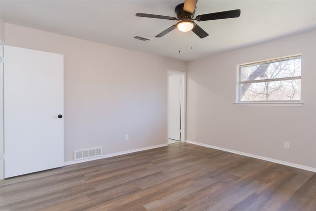105 Timber Ridge Circle, Burleson, TX 76028