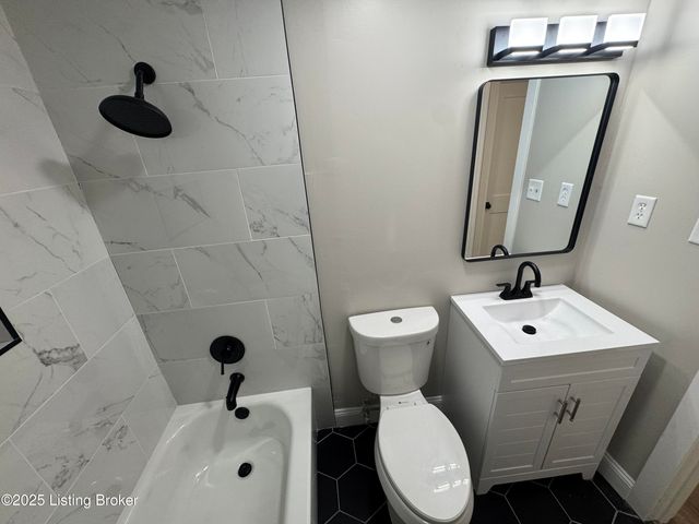 2709 Pioneer Rd, Louisville, KY 40216