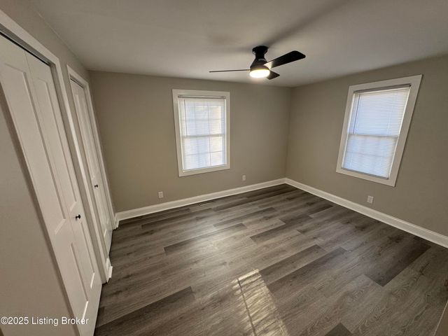 2709 Pioneer Rd, Louisville, KY 40216