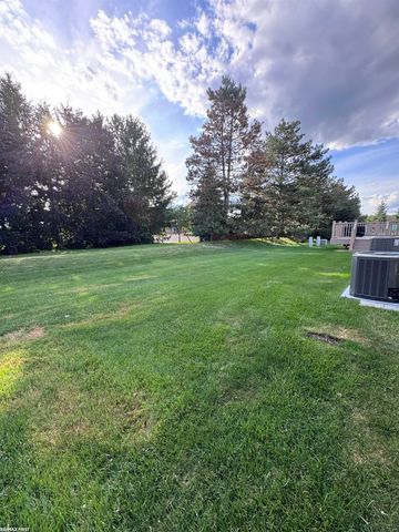 45871 Karam Drive, Shelby Twp, MI 48315