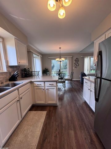 45871 Karam Drive, Shelby Twp, MI 48315