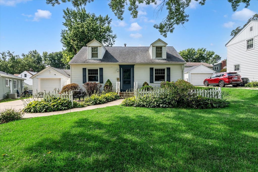 3248 14th Street, Rock Island, IL 61201