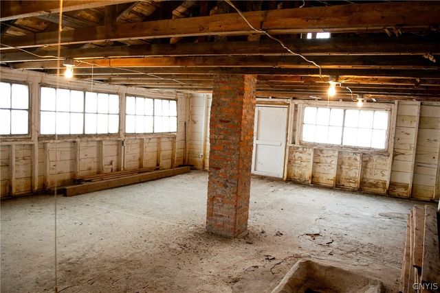 28 Meadow Street, Kirkland, NY 13323