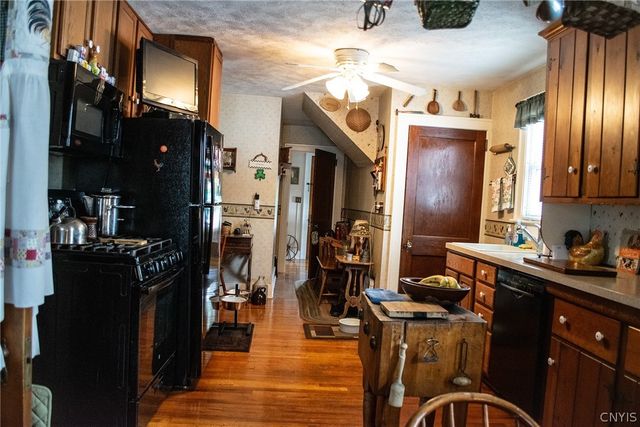 28 Meadow Street, Kirkland, NY 13323