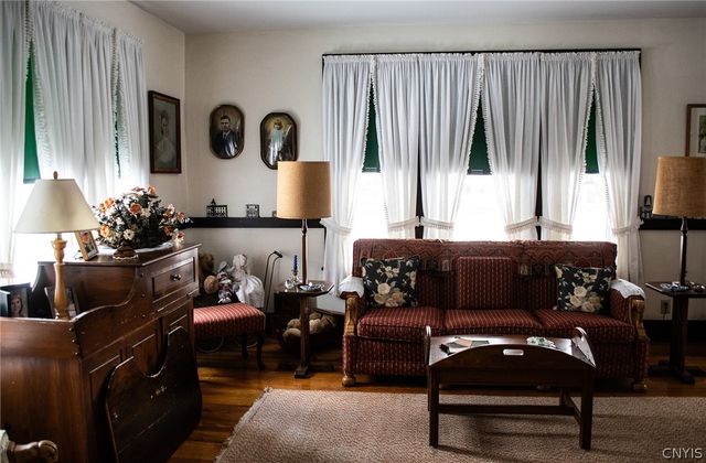 28 Meadow Street, Kirkland, NY 13323