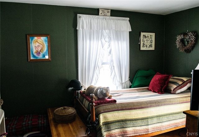 28 Meadow Street, Kirkland, NY 13323