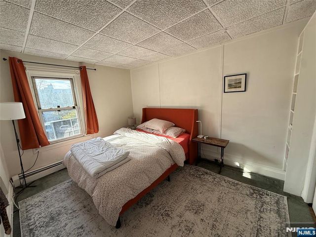 42 Bergen, Englewood, NJ 07631