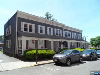 42 Bergen, Englewood, NJ 07631