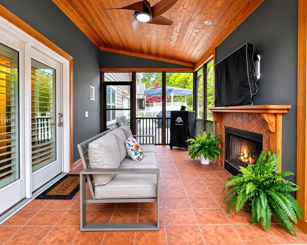 8014 Woodstone Drive, Hixson, TN 37343