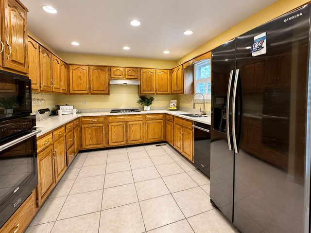8014 Woodstone Drive, Hixson, TN 37343