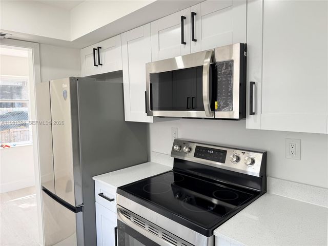 890 SW 28th St 2, Fort Lauderdale, FL 33315