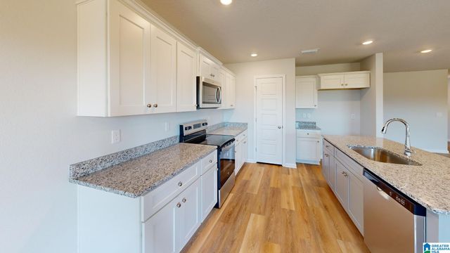 213 MILL POINT CIRCLE, Calera, AL 35040