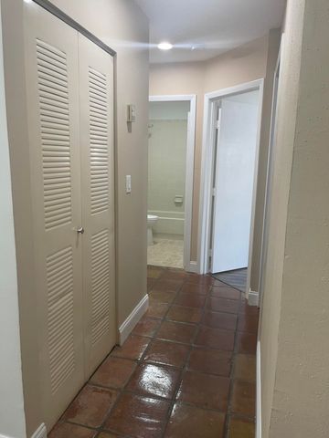 19823 NW 64th Place, Hialeah, FL 33015