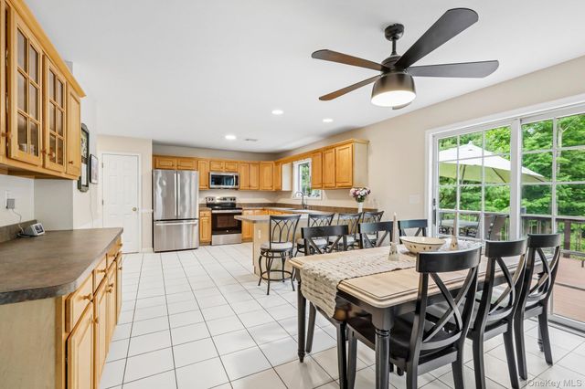 33 Sutherland Drive, Highland Mills, NY 10930
