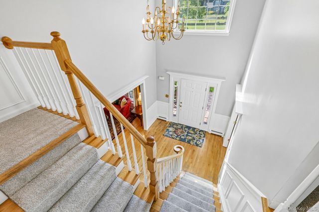 33 Sutherland Drive, Highland Mills, NY 10930