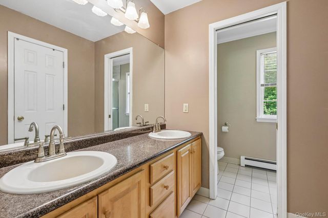 33 Sutherland Drive, Highland Mills, NY 10930