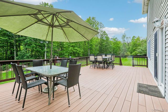 33 Sutherland Drive, Highland Mills, NY 10930