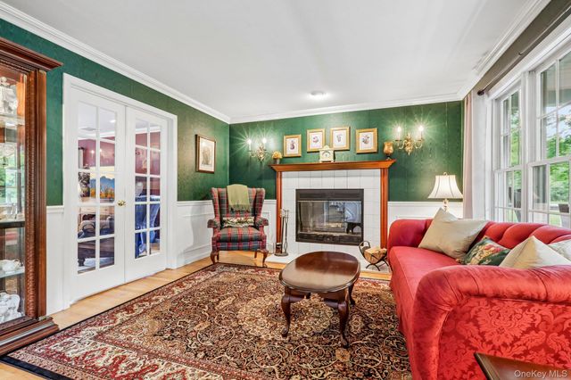 33 Sutherland Drive, Highland Mills, NY 10930