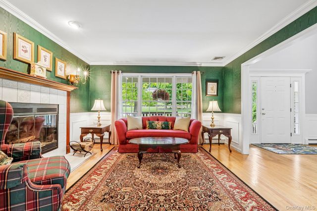 33 Sutherland Drive, Highland Mills, NY 10930