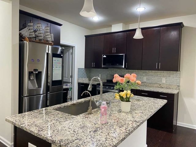 14 Holly Trl 14, Hopkinton, MA 01748