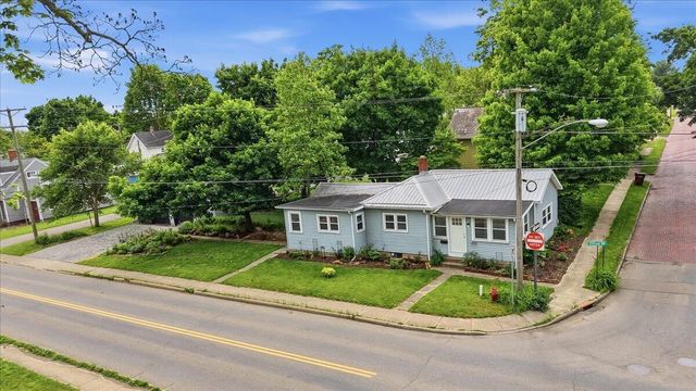 706 E Burgess Street, Mount Vernon, OH 43050