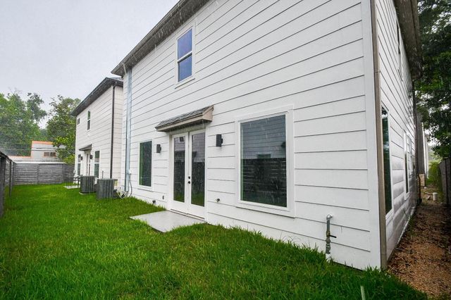 6545 Sealey Street, Houston, TX 77091