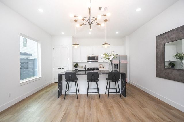 6545 Sealey Street, Houston, TX 77091