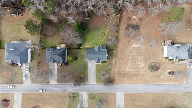 877 Bramlett Way, Powder Springs, GA 30127