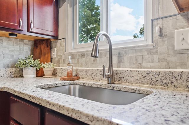 1041 Loring Road, Columbus, OH 43224