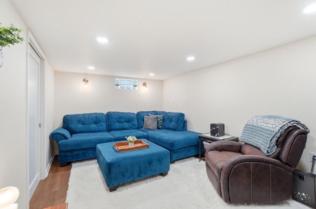 1041 Loring Road, Columbus, OH 43224