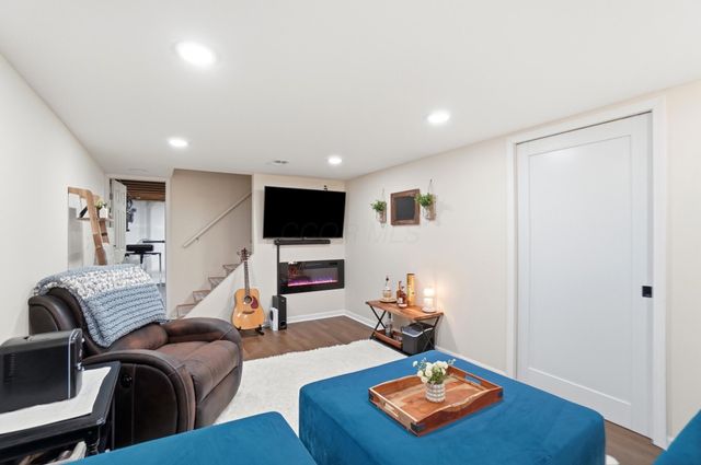 1041 Loring Road, Columbus, OH 43224