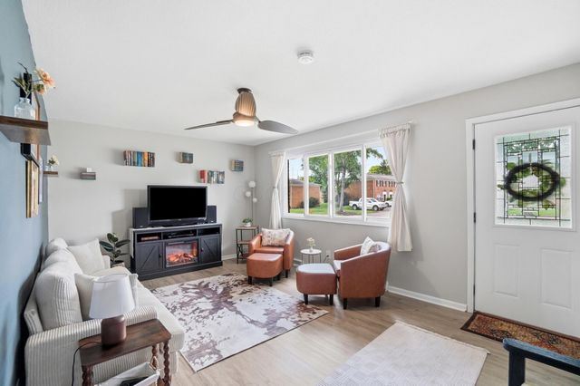 1041 Loring Road, Columbus, OH 43224