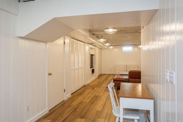 70 Jagger Lane, Westhampton, NY 11977